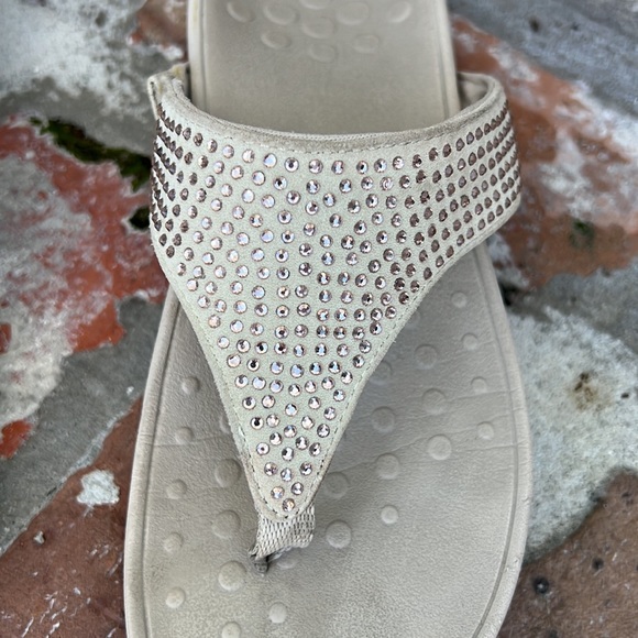 Vionic sandals - Picture 2 of 15